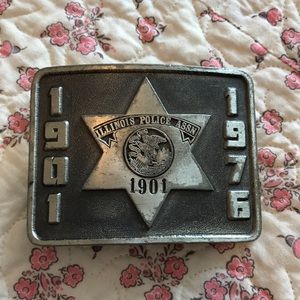 Super fun vintage belt buckle.